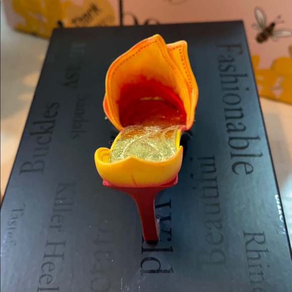 JTRS Passion’s Flame Just the Right Shoe Circa 2001 miniature collectible - Picture 7 of 9